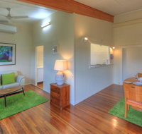 Village Stays Coldstream Gallery Apartment - Accommodation Coffs Harbour