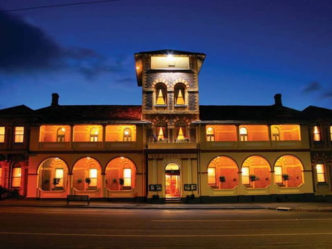 Vue Grand Hotel - Accommodation Coffs Harbour 0