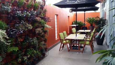 Warners Bay Hotel - Accommodation Coffs Harbour 1