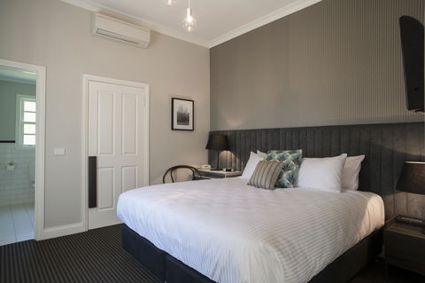 Oscar\'s On The Yarra - Accommodation Coffs Harbour 3