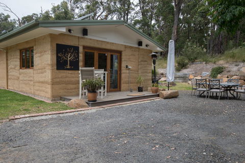 Bundjil Studio - Accommodation Coffs Harbour 1