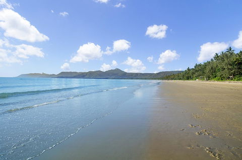 By The Sea Port Douglas - Accommodation Coffs Harbour 27