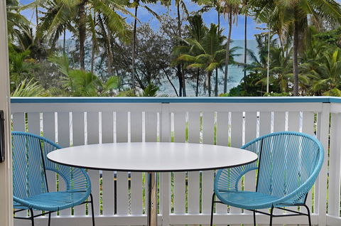 By The Sea Port Douglas - Accommodation Coffs Harbour 5