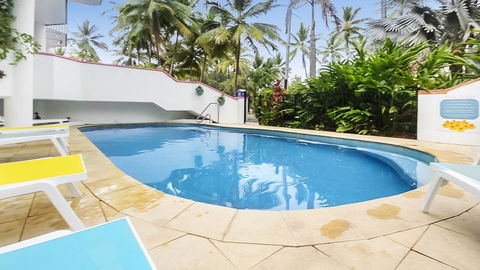 By The Sea Port Douglas - Accommodation Coffs Harbour 25