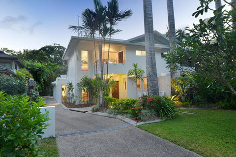 [ ANDY'S BEACH HOUSE ] - Accommodation Coffs Harbour 4