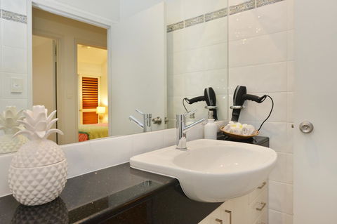 [ ANDY'S BEACH HOUSE ] - Accommodation Coffs Harbour 28