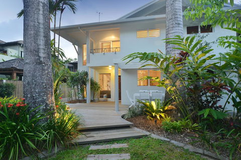 [ ANDY'S BEACH HOUSE ] - Accommodation Coffs Harbour 9