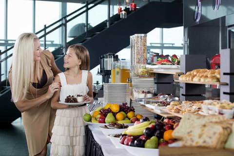 Q1 Resort & Spa - Official - Accommodation Coffs Harbour 21