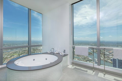 Q1 Resort & Spa - Official - Accommodation Coffs Harbour 28