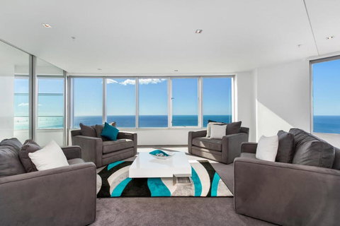 Q1 Resort & Spa - Official - Accommodation Coffs Harbour 14