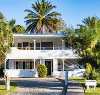 Jamaica Beach House - Accommodation Coffs Harbour