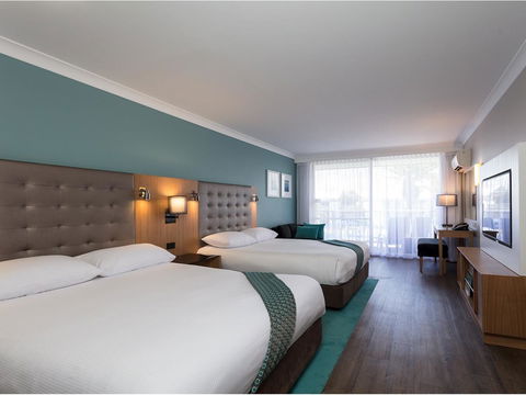 Sea World Resort - Accommodation Coffs Harbour 1