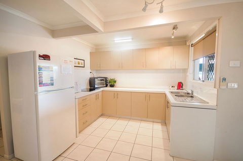 Airlie Apartments - Accommodation Coffs Harbour 6