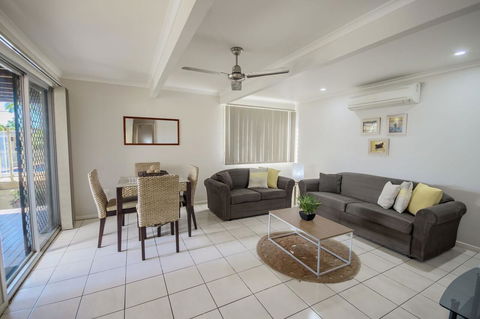 Airlie Apartments - Accommodation Coffs Harbour 3