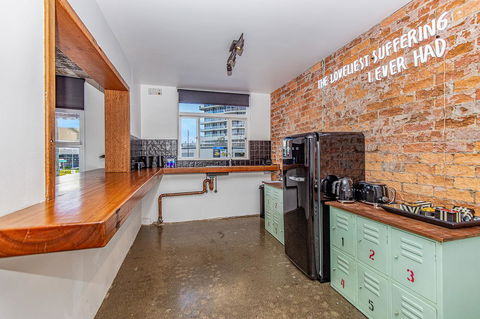 The Pink Hotel Coolangatta - Accommodation Coffs Harbour 4
