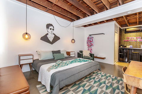 The Pink Hotel Coolangatta - Accommodation Coffs Harbour 24