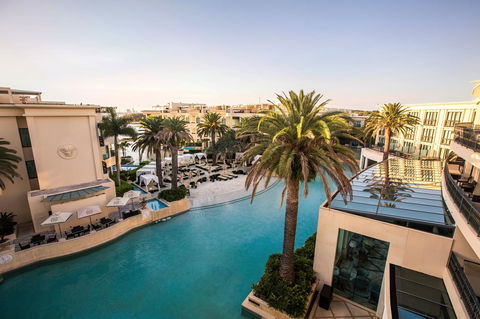 Imperial Hotel Gold Coast - Accommodation Coffs Harbour 1