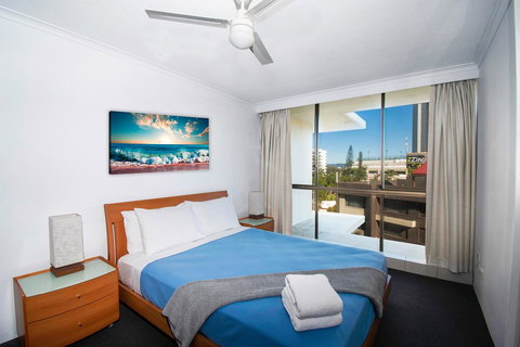 Seacrest Beachfront Apartments Surfers Paradise - Accommodation Coffs Harbour 10