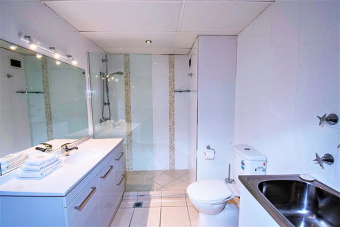 Seacrest Beachfront Apartments Surfers Paradise - Accommodation Coffs Harbour 15