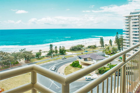 Seacrest Beachfront Apartments Surfers Paradise - Accommodation Coffs Harbour 11