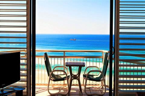 Seacrest Beachfront Apartments Surfers Paradise - Accommodation Coffs Harbour 29