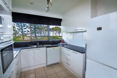 Seacrest Beachfront Apartments Surfers Paradise - Accommodation Coffs Harbour 12