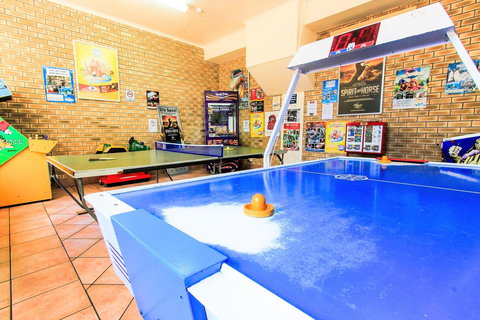 Seacrest Beachfront Apartments Surfers Paradise - Accommodation Coffs Harbour 26