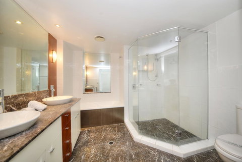 The Towers Of Chevron Renaissance - Holidays Gold Coast - Accommodation Coffs Harbour 16