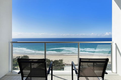 ULTIQA Air On Broadbeach - Accommodation Coffs Harbour 12