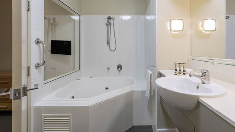 Oaks Hervey Bay Resort And Spa - Accommodation Coffs Harbour 32