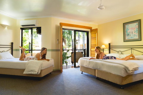 Palm Royale Cairns - Accommodation Coffs Harbour 22