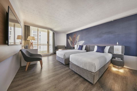 Novotel Surfers Paradise - Accommodation Coffs Harbour 4