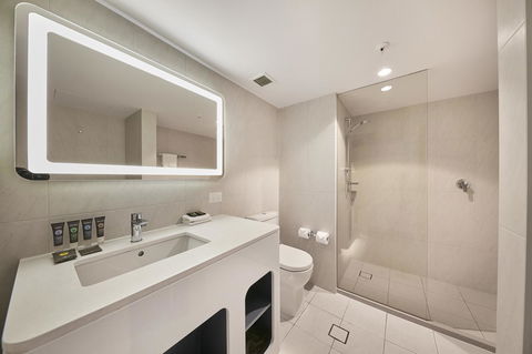 Novotel Surfers Paradise - Accommodation Coffs Harbour 16