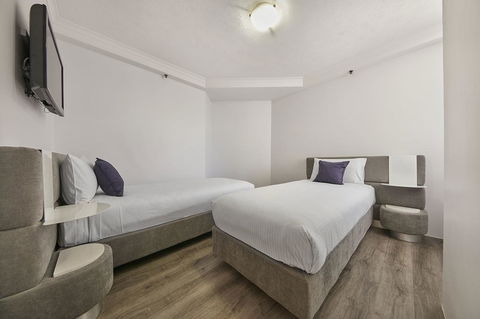 Novotel Surfers Paradise - Accommodation Coffs Harbour 23