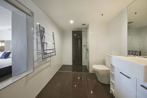 Novotel Surfers Paradise - Accommodation Coffs Harbour 30