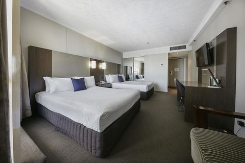 Novotel Surfers Paradise - Accommodation Coffs Harbour 11