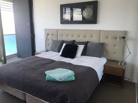 Luxury 3 Bedroom In Heart Of Broadbeach - Accommodation Coffs Harbour 20