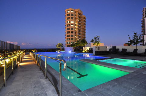 Luxury 3 Bedroom In Heart Of Broadbeach - Accommodation Coffs Harbour 11