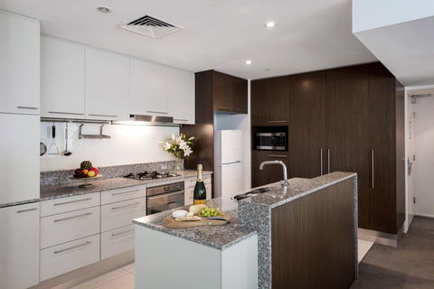Oaks Brisbane Aurora Suites - Accommodation Coffs Harbour 6