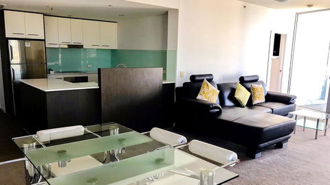 Oaks Townsville Gateway Suites - Accommodation Coffs Harbour 3