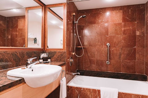 Pullman Cairns International - Accommodation Coffs Harbour 17