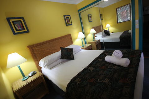 Aruba Beach Resort - Accommodation Coffs Harbour 1