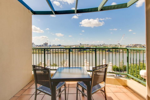 Central Cosmo Apartment Hotel - Accommodation Coffs Harbour 24
