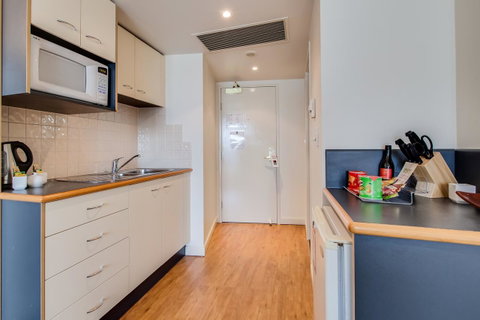 Central Cosmo Apartment Hotel - Accommodation Coffs Harbour 18