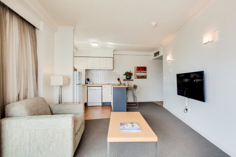 Central Cosmo Apartment Hotel - Accommodation Coffs Harbour 30