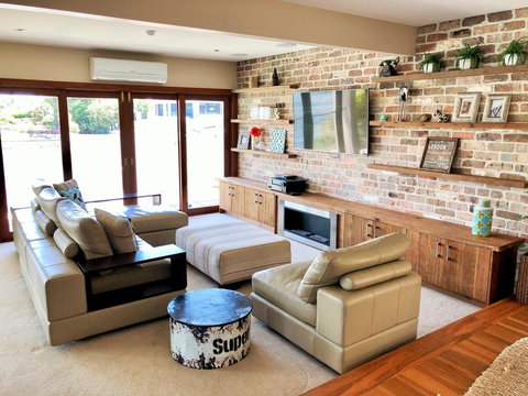 Riverfront Dream - Accommodation Coffs Harbour 11