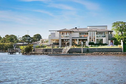 Riverfront Dream - Accommodation Coffs Harbour 0