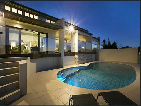 Riverfront Dream - Accommodation Coffs Harbour 4