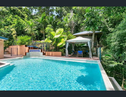Cairns Rainforest Retreat - Accommodation Coffs Harbour 6