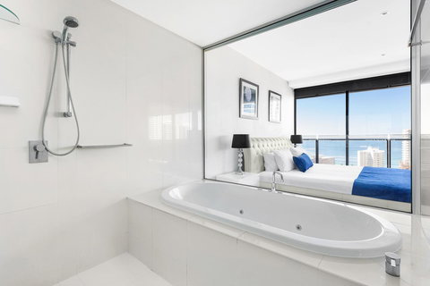 Holiday Holiday Circle On Cavill Apartments - Accommodation Coffs Harbour 19